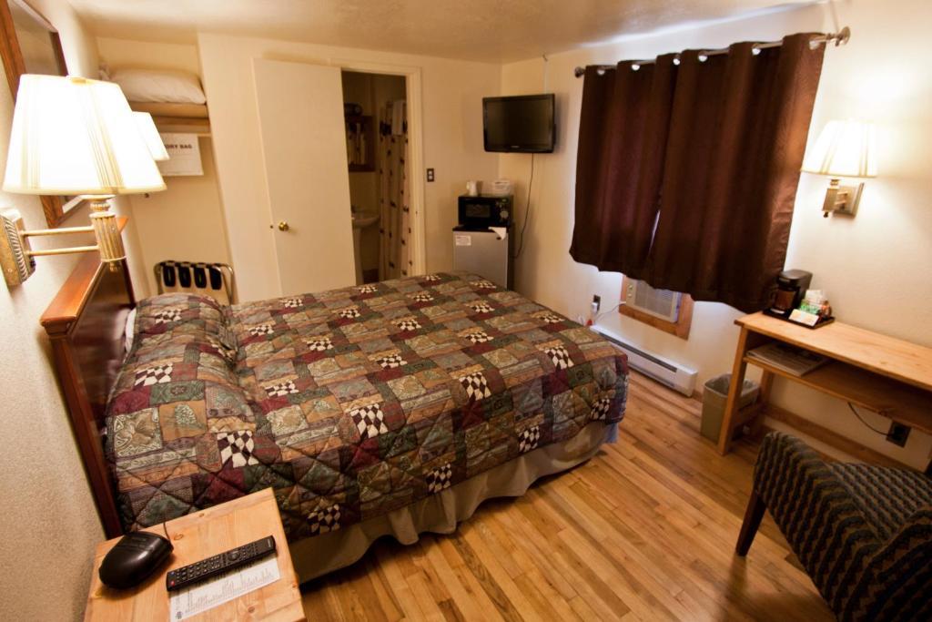 Falls Motel Thompson Falls Zimmer foto