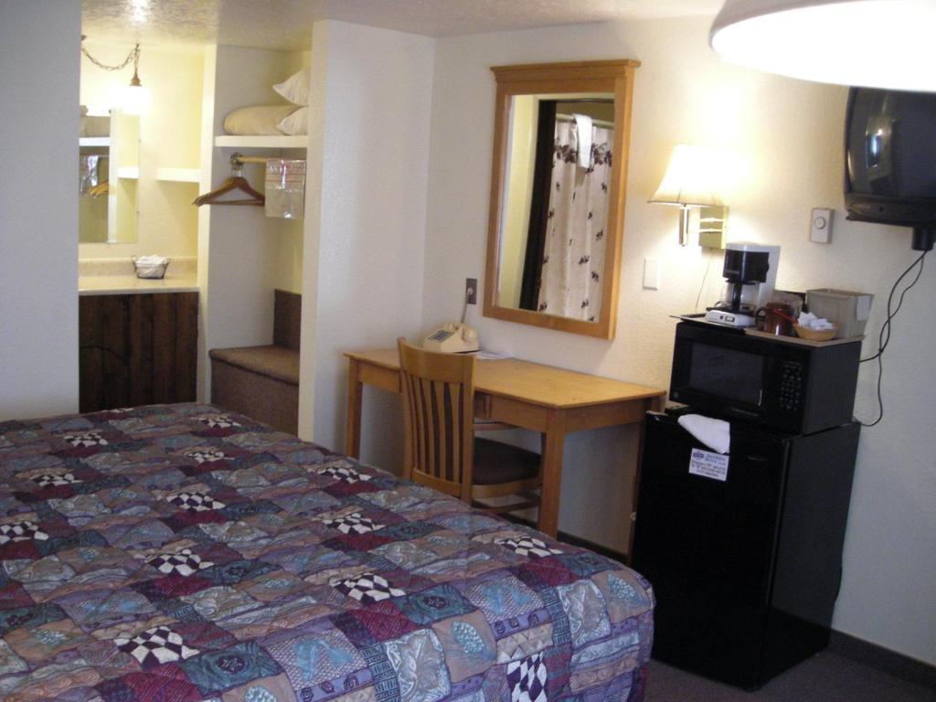 Falls Motel Thompson Falls Zimmer foto